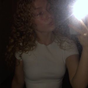 Meet your Posher, Ari